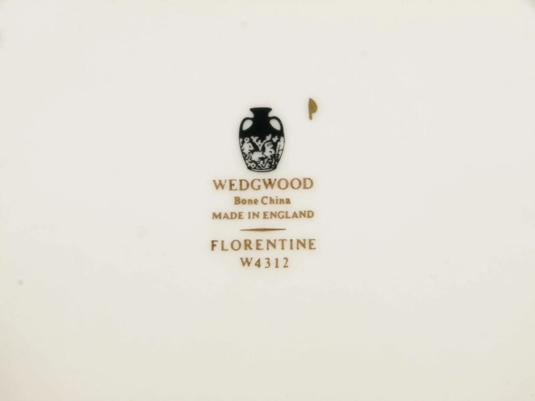 Wedgwood FLORENTINE BLACK Coffee Tea Cup Saucer Set W4312 England - 5