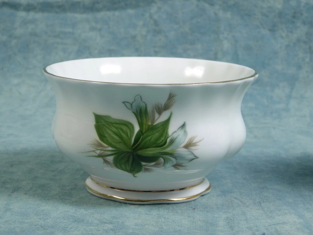 Royal Albert Trillium Creamer and Open Sugar Bowl Set gold white green - 3