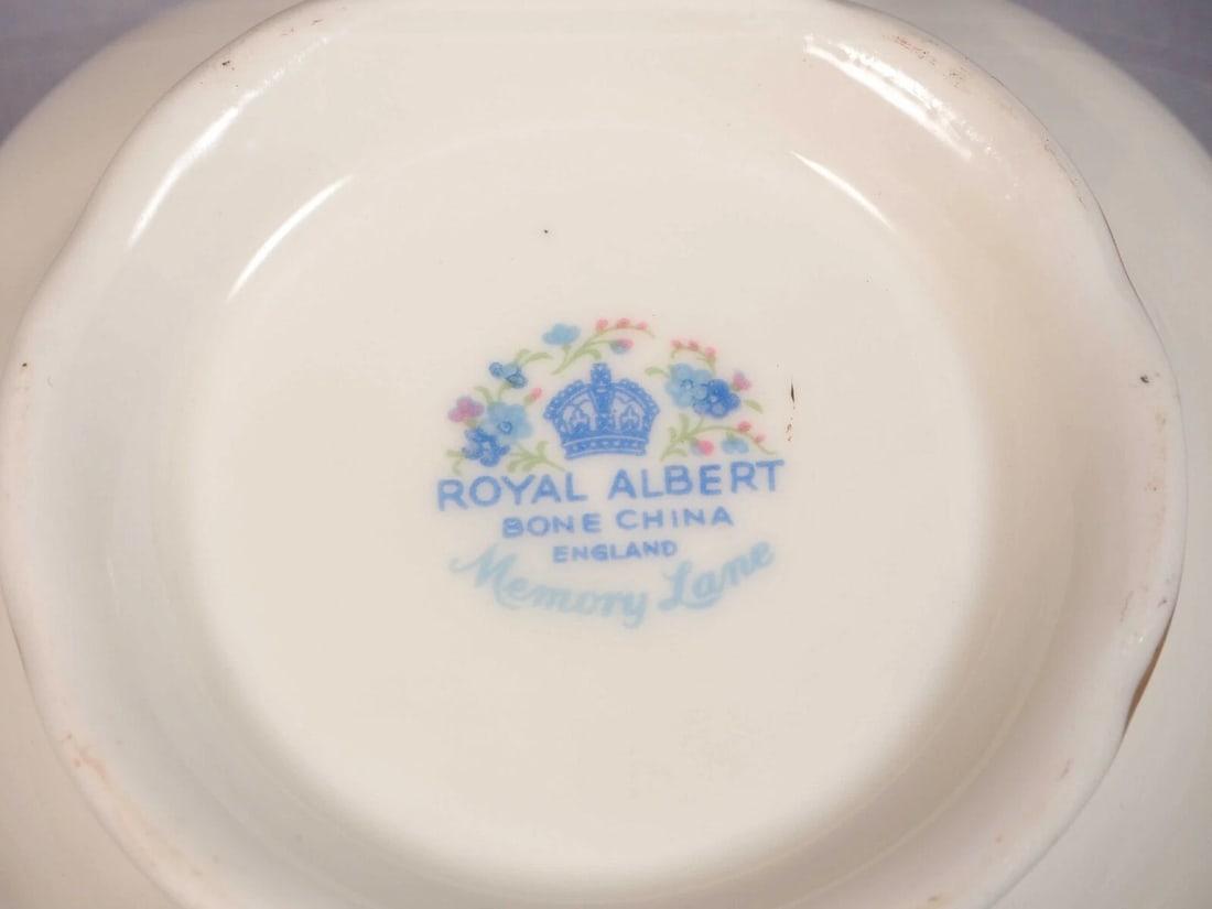 Royal Albert Memory Line LARGE Creamer and Open Sugar Bow Classy Gold White Blue - 4