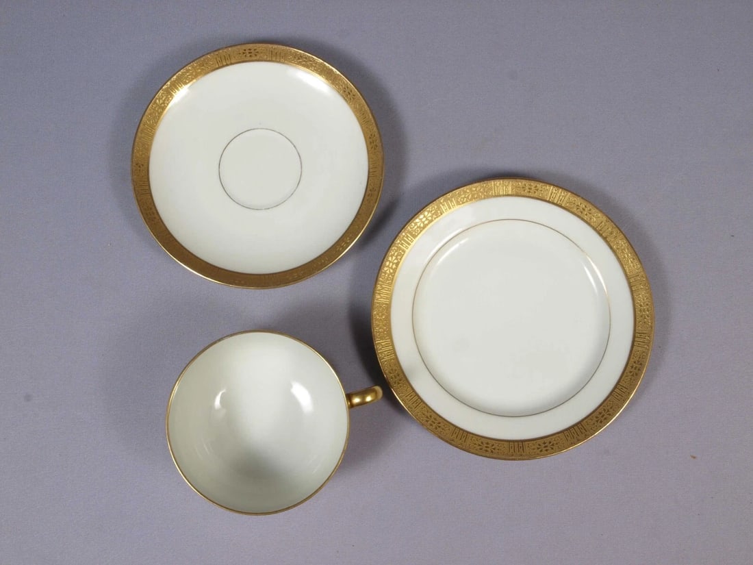 LIMOGES France T&V Tressemanes Vogt Raynaud Tea Coffee Cup Plate TRIO GOLD - 3