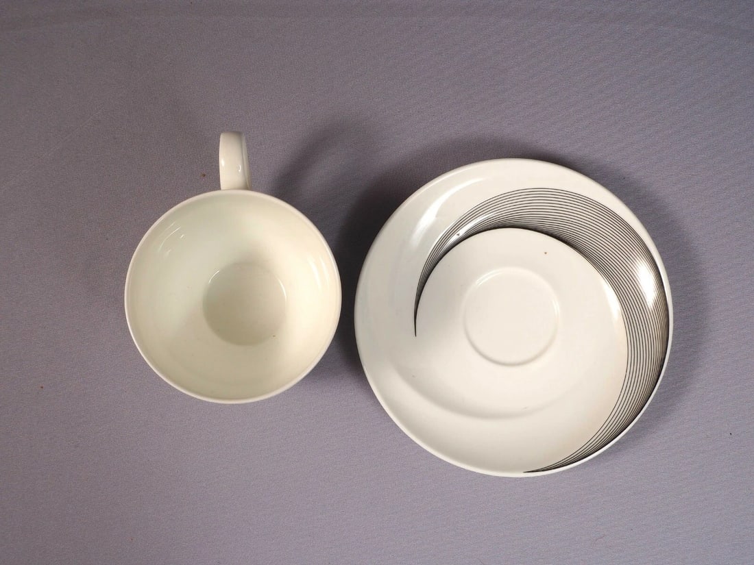 Wedgwood Apollo Coffee Tea cup Saucer Set Bone China Black White England - 3