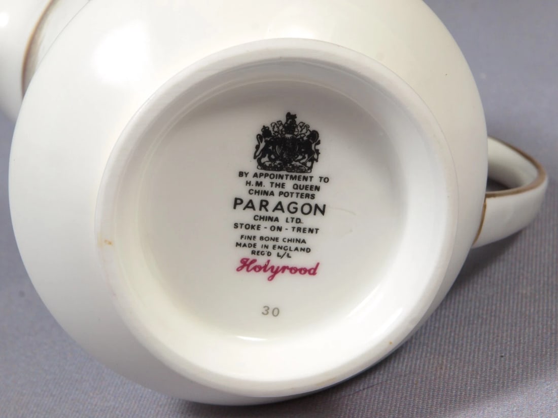 Royal Albert Paragon HOLYROOD Creamer Milk Jug Covered Sugar Bowl SET England - 4