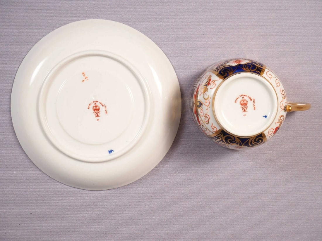 ROYAL CROWN DERBY ROYAL Traditional Imari Tea Coffee Cup MUG Saucer 2451 Antique - 4