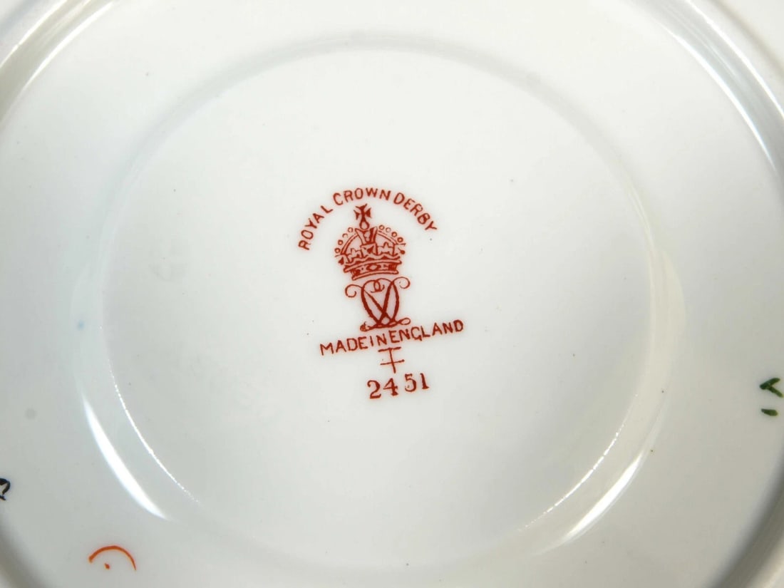 ROYAL CROWN DERBY ROYAL Traditional Imari Tea Coffee Cup Saucer 2451 - 4