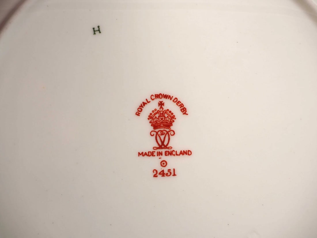 ROYAL CROWN DERBY ROYAL Traditional Imari Tea Coffee Cup Saucer 2451 - 6