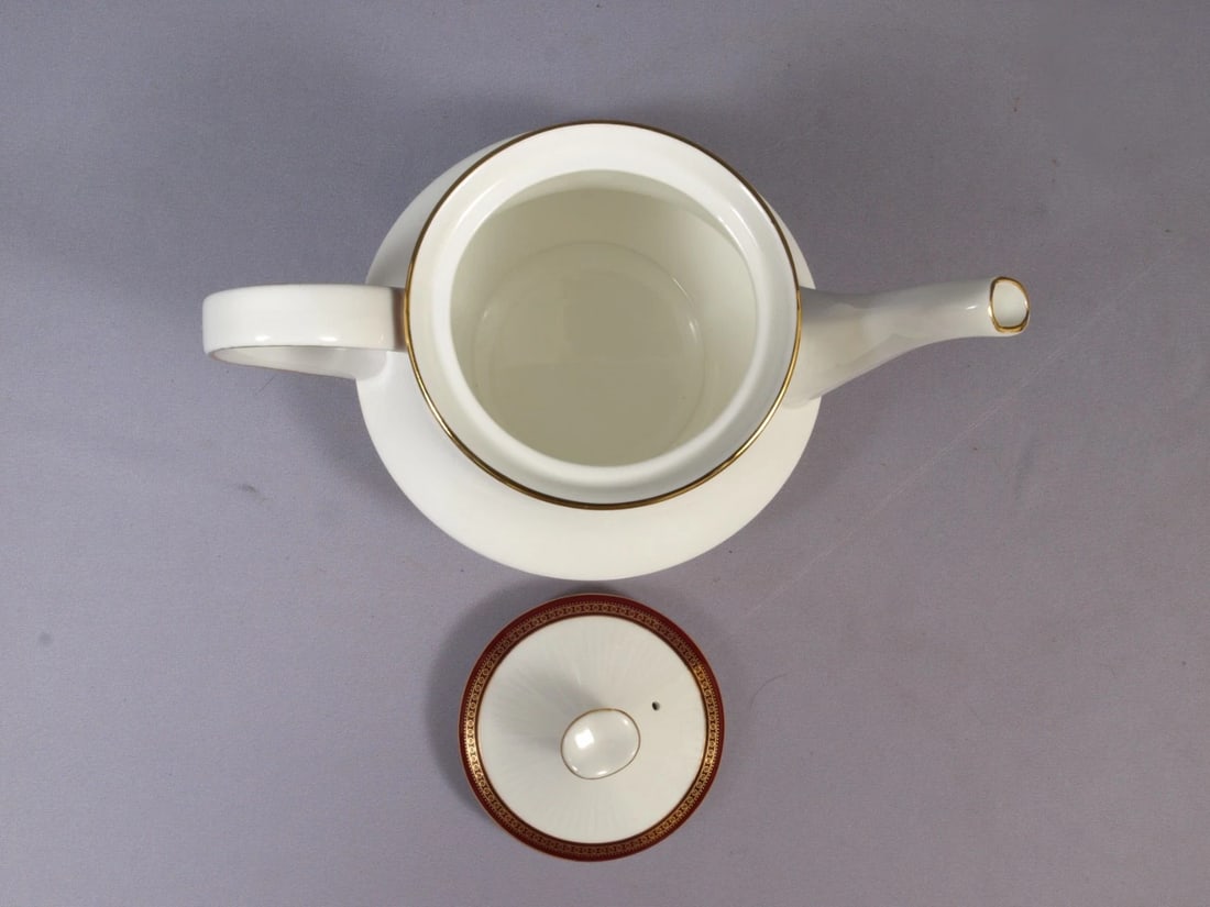 Royal Albert Paragon HOLYROOD LARGE Coffee Pot Teapot England Perfect - 3