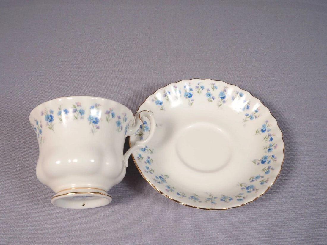 Royal Albert Memory Line Coffee Tea Cup Saucer Set Classy Gold White Blue - 2