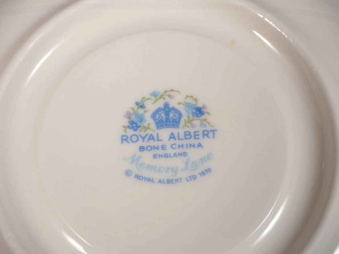 Royal Albert Memory Line Coffee Tea Cup Saucer Set Classy Gold White Blue - 4