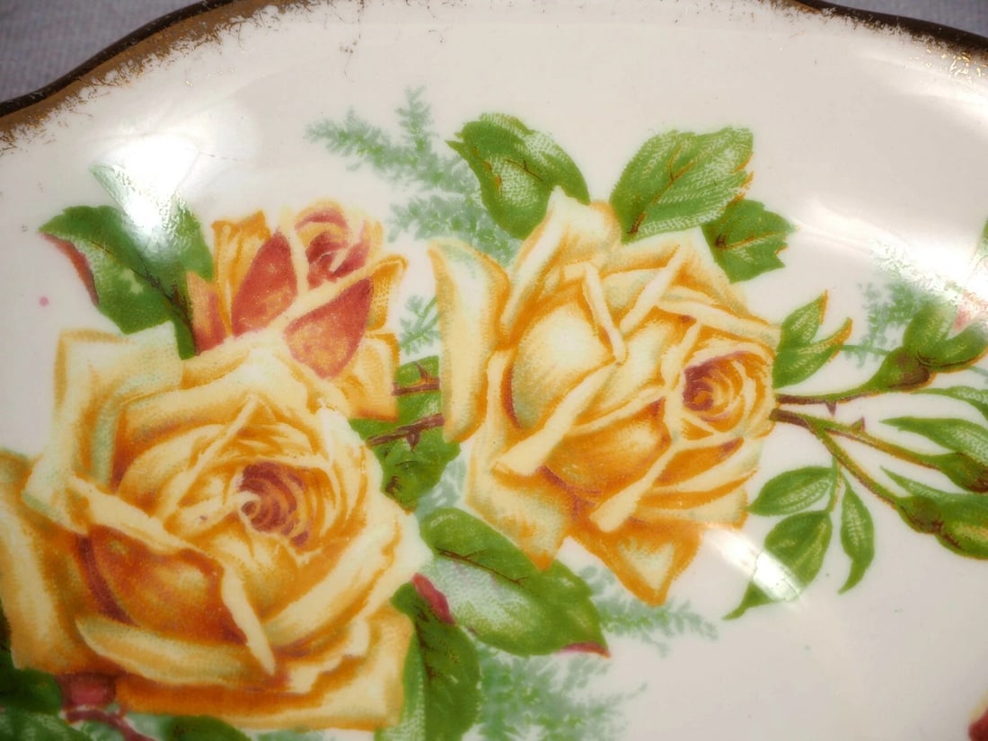 Royal Albert Yellow Tea Rose Bone China Coffee Tea cup Saucer England 3 1/4" - 4