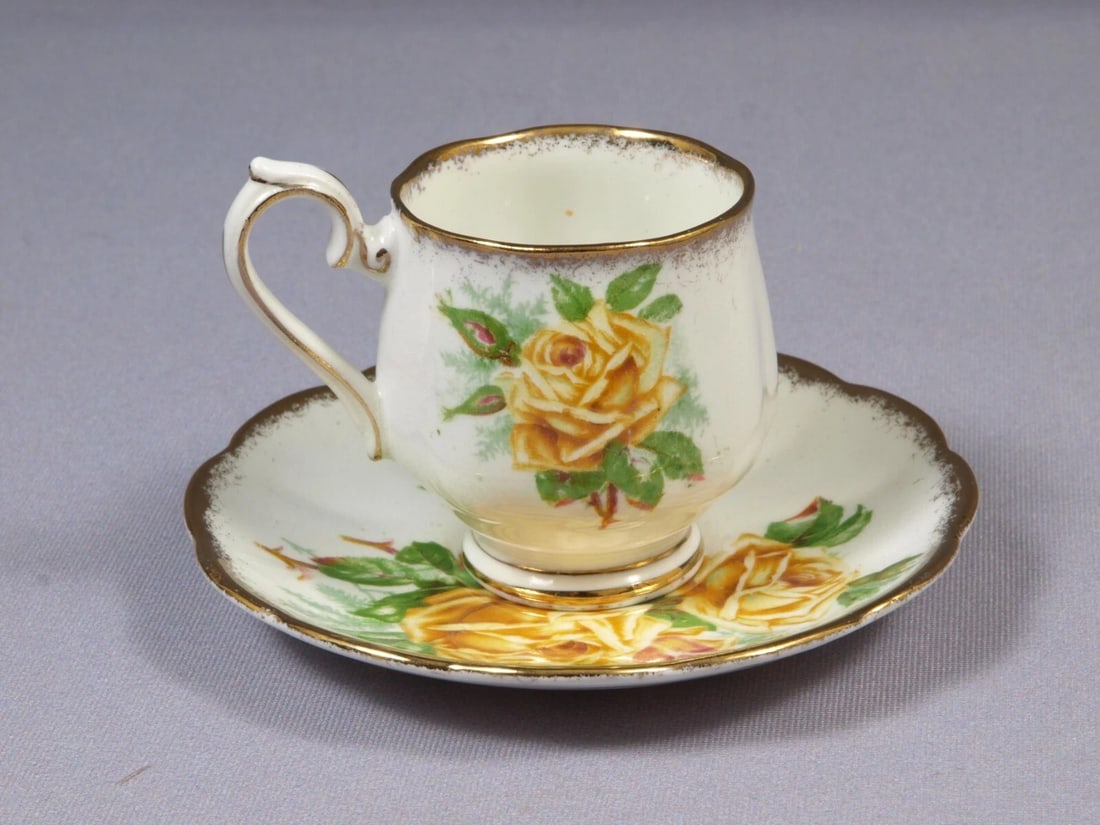 Royal Albert Yellow Tea Rose Bone China Coffee ESPRESSO cup Saucer England (1 of 4)