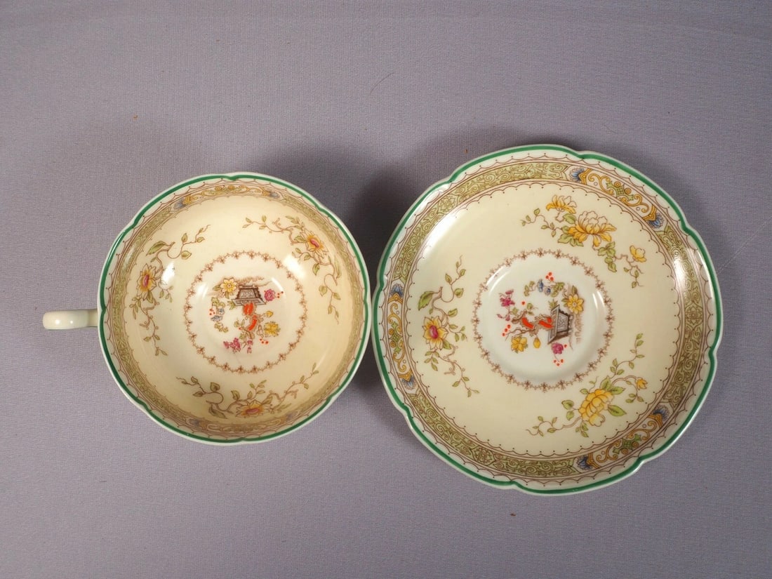 ROYAL DOULTON Lillian Tea Coffee cup Saucer Set V1022 hand painted - 2