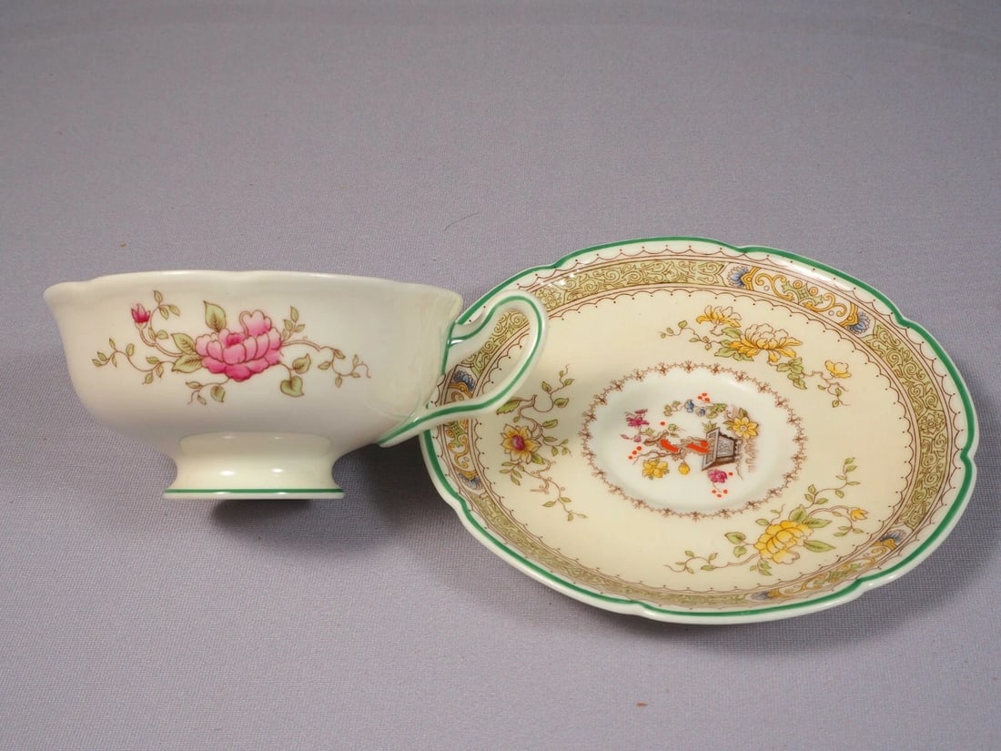 ROYAL DOULTON Lillian Tea Coffee cup Saucer Set V1022 hand painted - 3