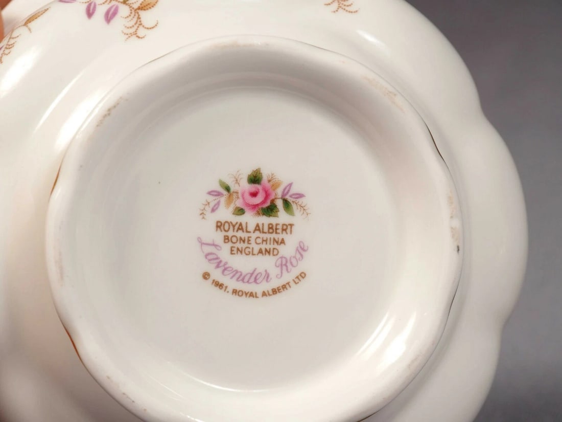 Royal Albert Lavender Rose Bone China Milk Jug Creamer and Open Sugar Bowl set - 5