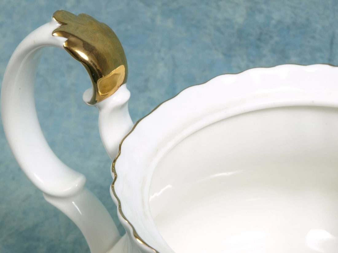 Royal Albert Val D'Or Coffee Pot Teapot England Bone China Large Gold White - 3