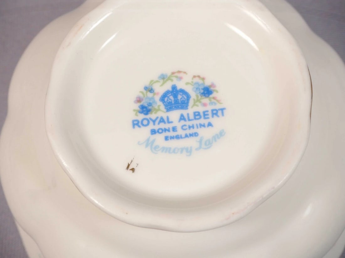 Royal Albert Memory Line Creamer and Open Sugar Bow Classy Gold White Blue - 4