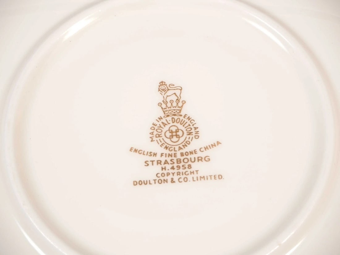 ROYAL DOULTON STRASBOURG Tea Coffee Cup Saucer SET H4958 England - 4