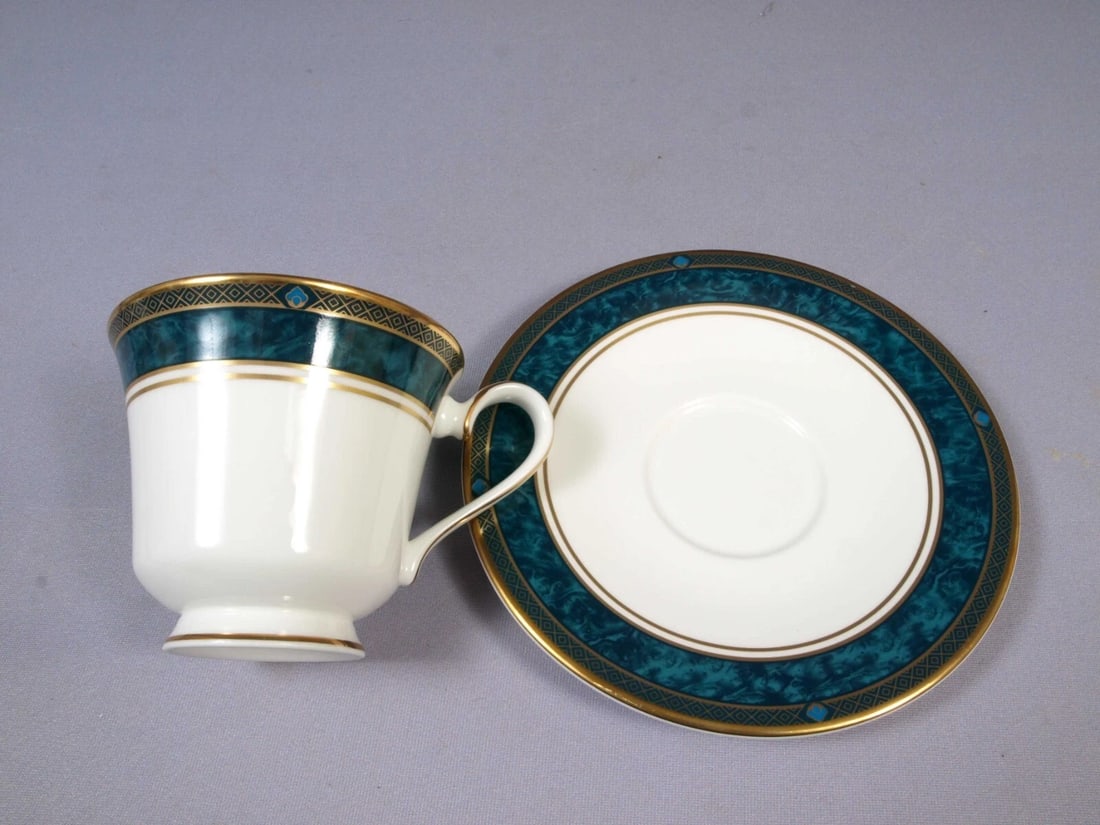 ROYAL DOULTON BILTMORE Coffee Tea cup Saucer Set England H5189 - 2