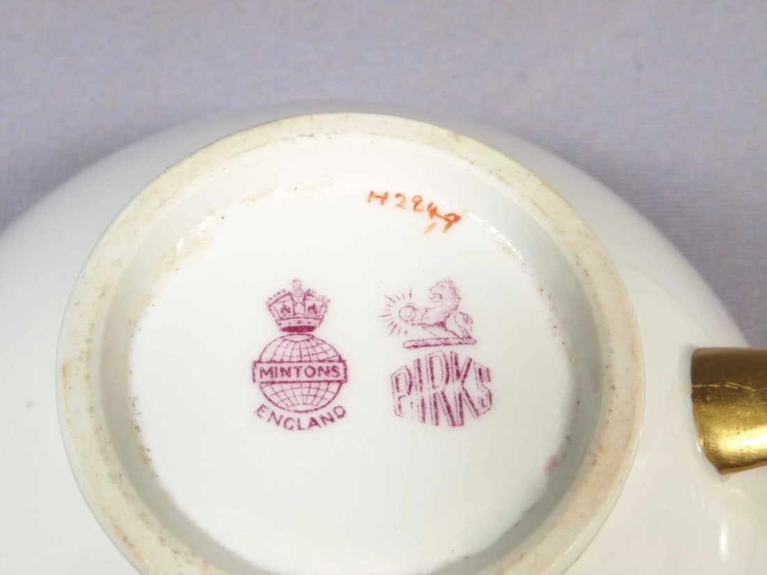 Minton H2849 GOLD Encrusted Coffee Tea Cup Saucer set c. 1913 Birks England - 4