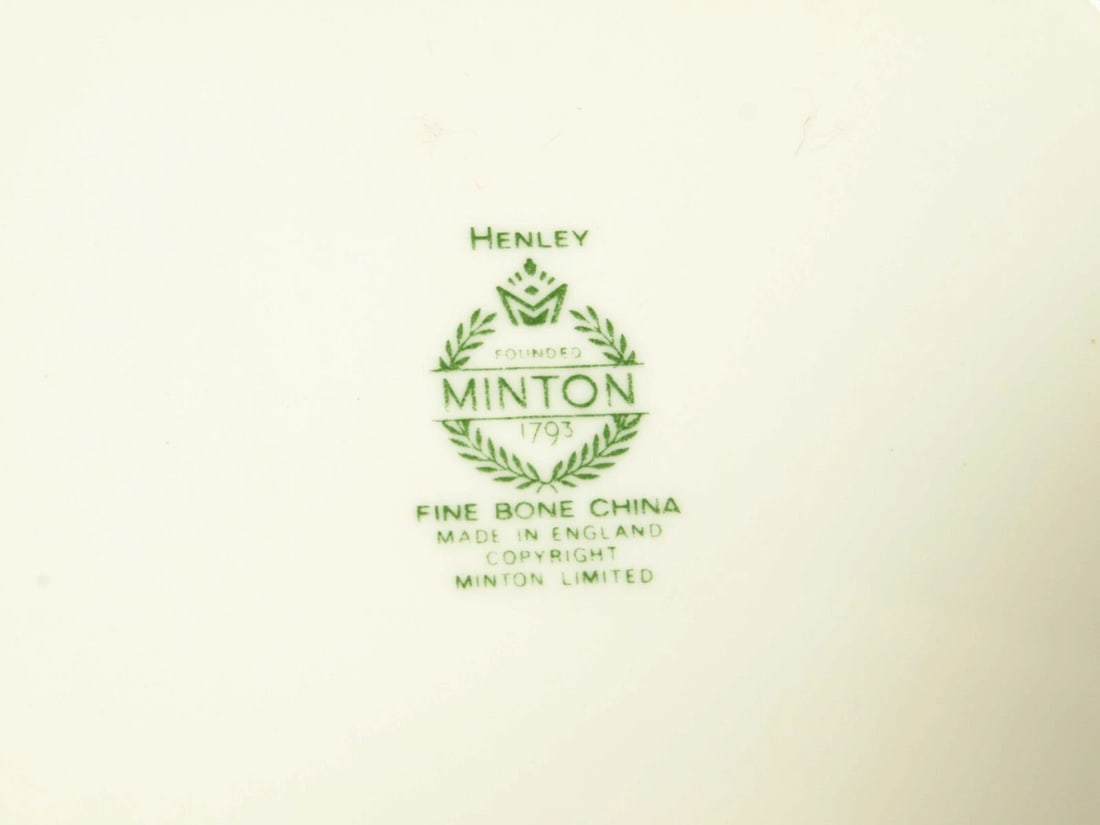 MINTON HENLEY Coffee Cup Teacup Saucer Set Green England - 4