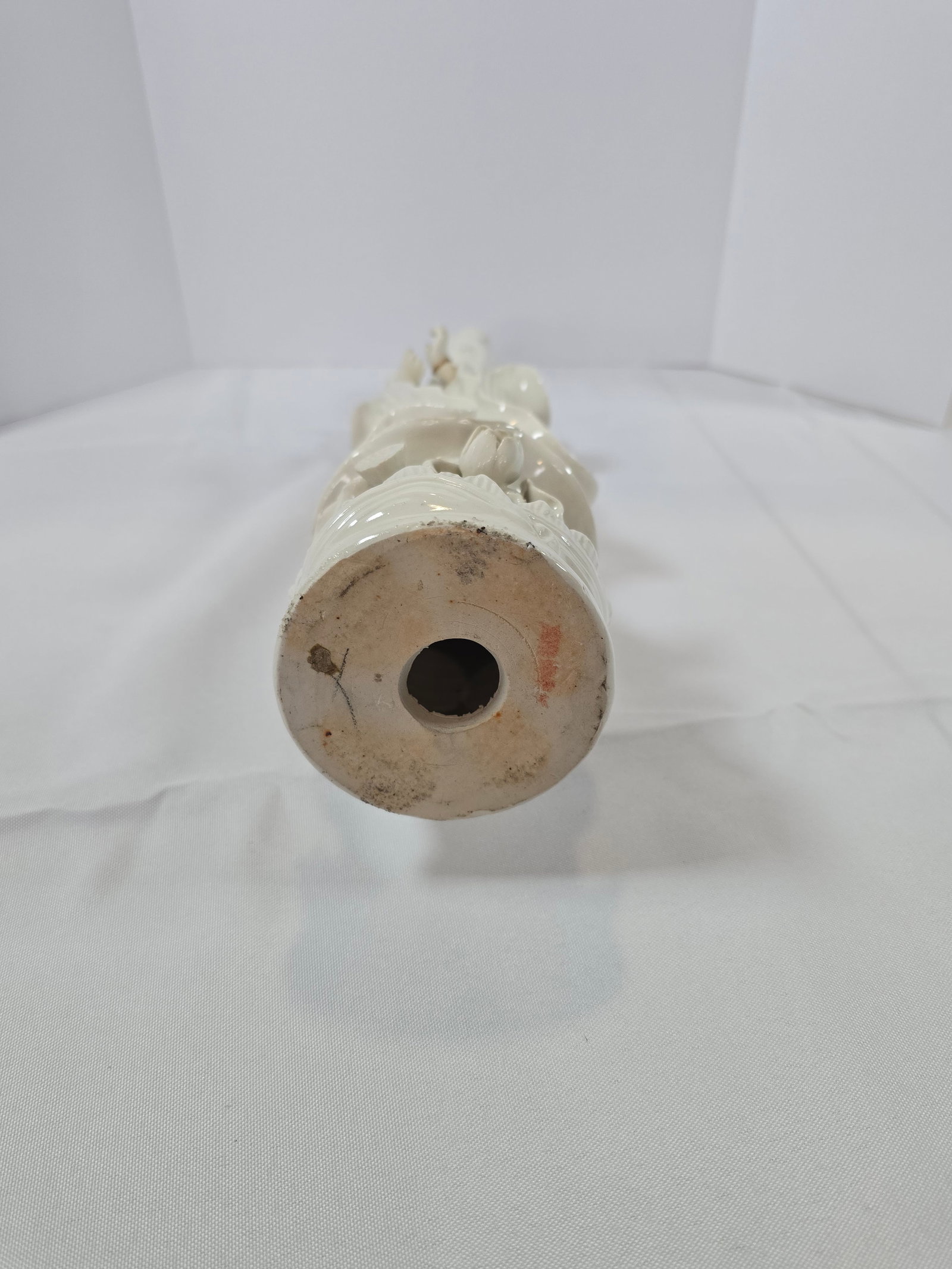 Blanc de Chine Guanyin Figure - 3