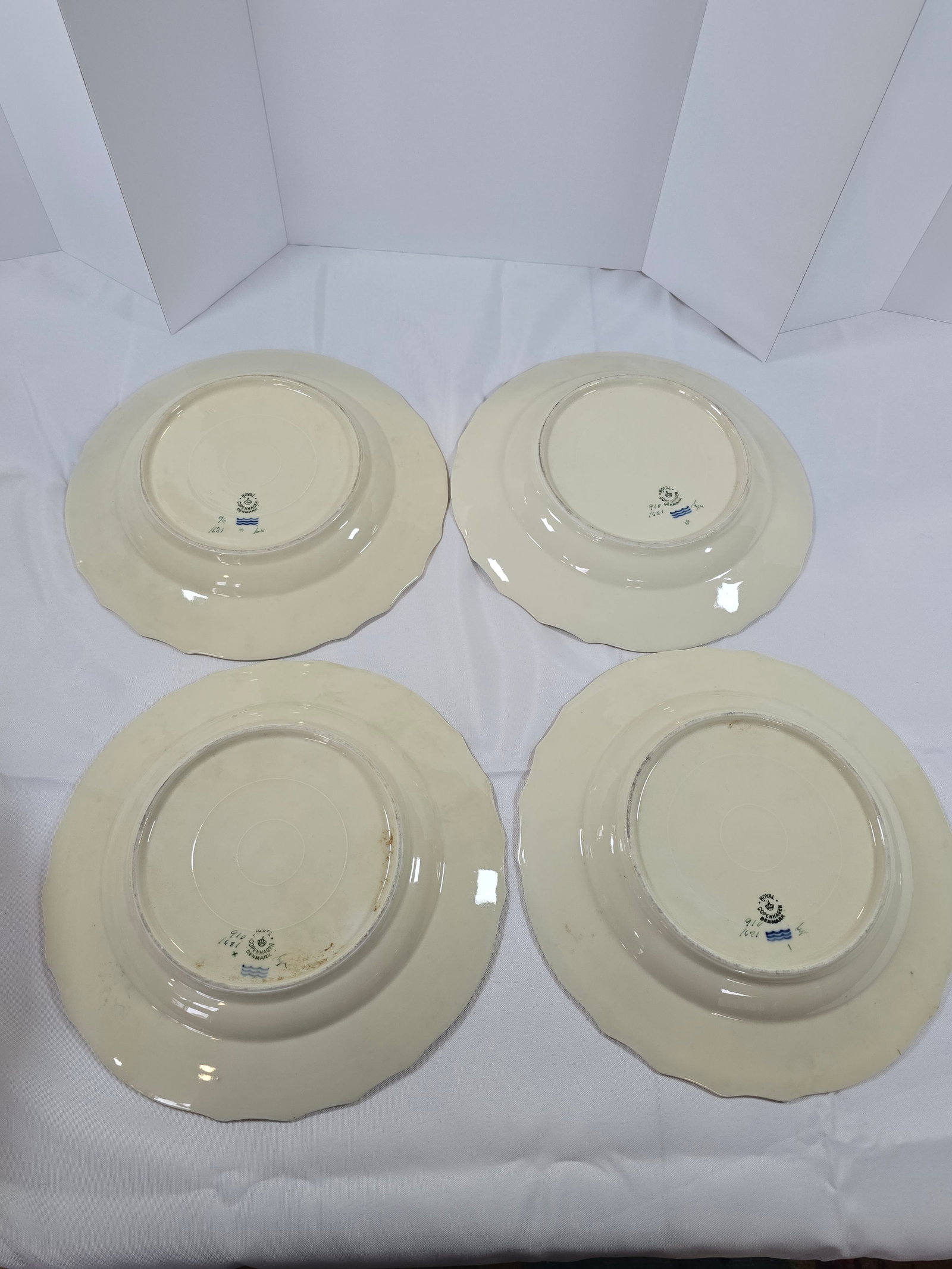 Set of 17 Royal Copenhagen "Flora Danica" Luncheon Plates - 4