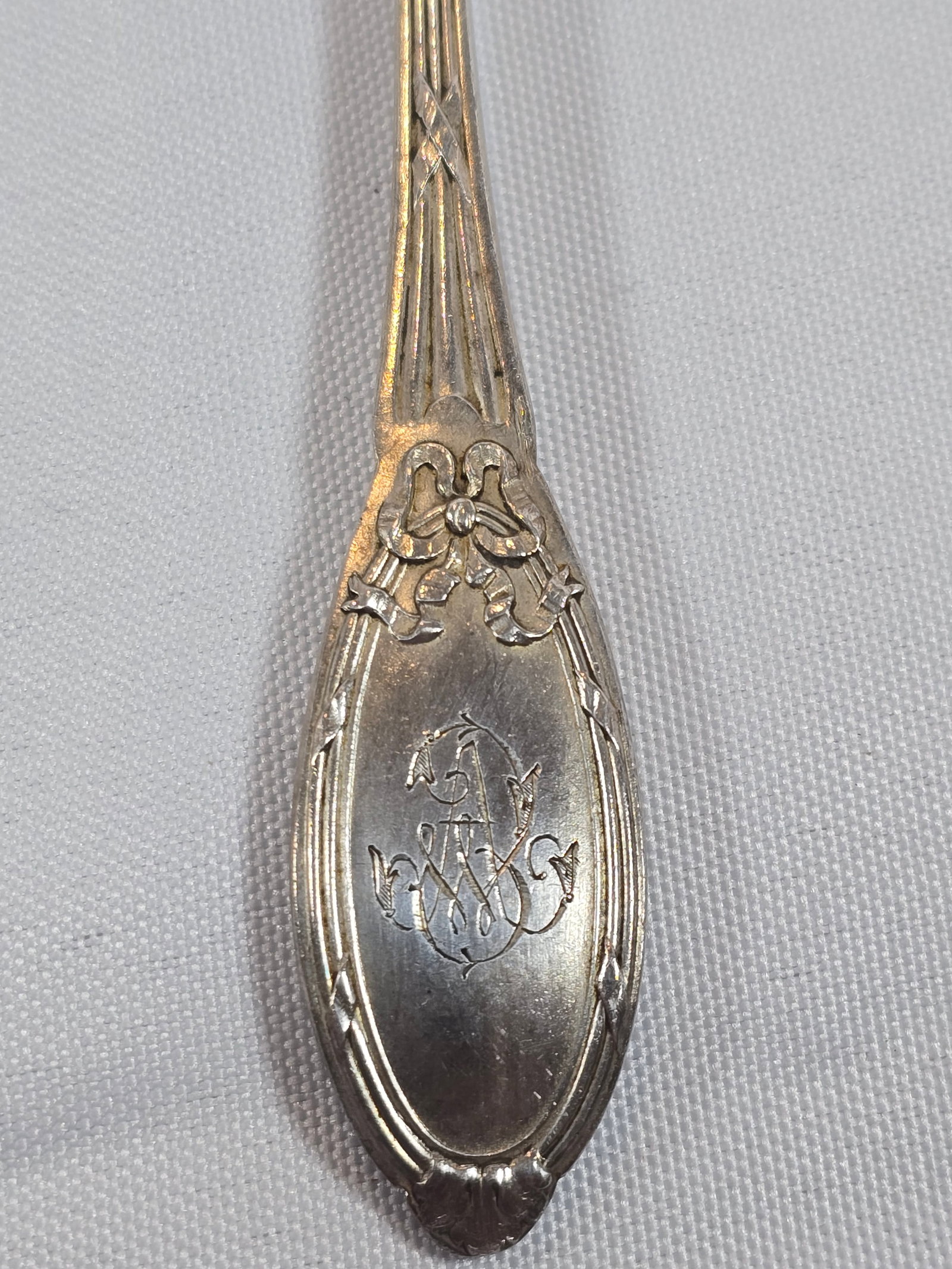 Set of Twelve Antique Silver-Plated Pastry Forks with Original Fitted Case - 4