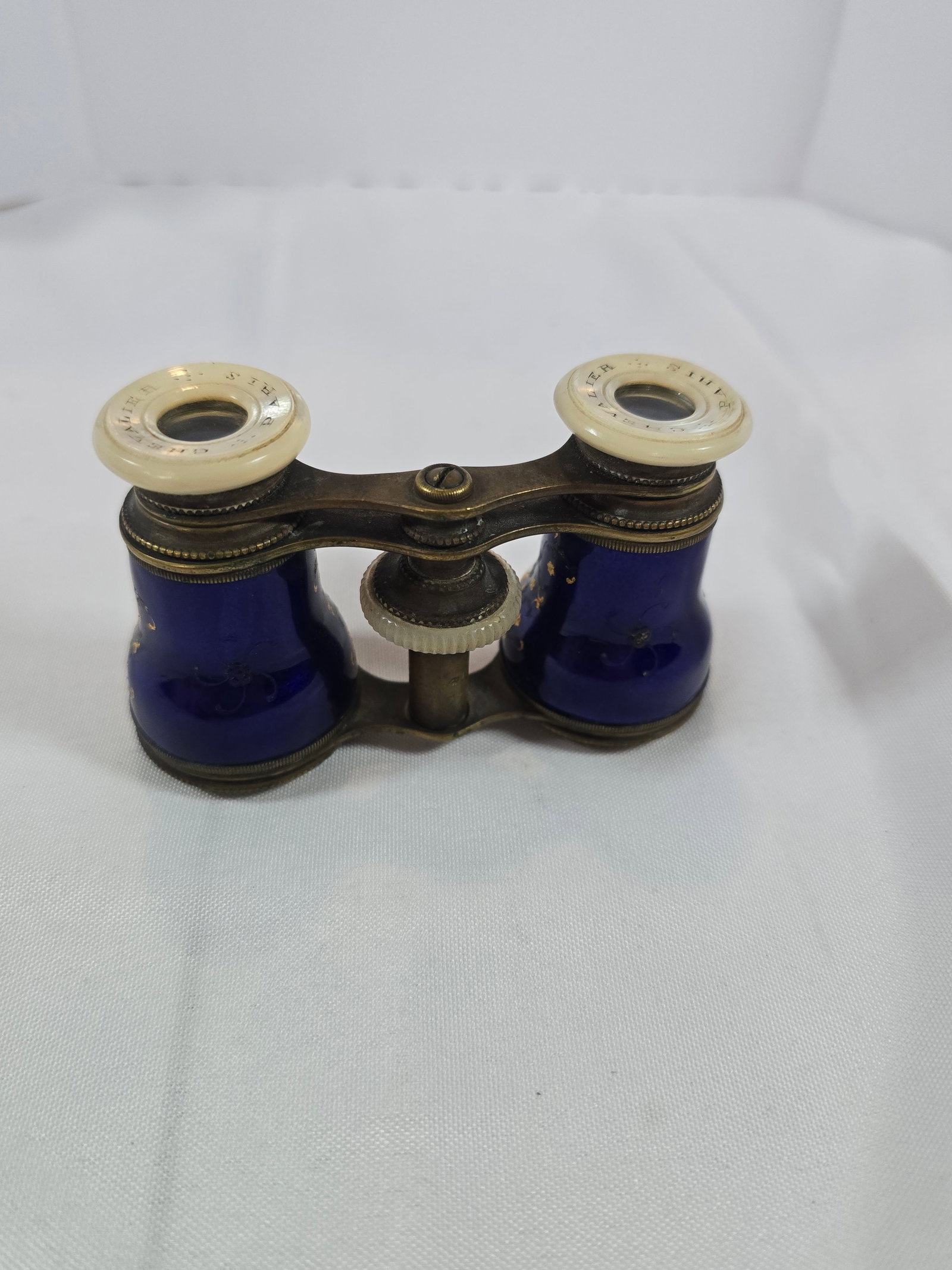 Antique Chevalier Paris Opera Glasses with Hand-Painted Enamel and Mother-of-Pearl - 2