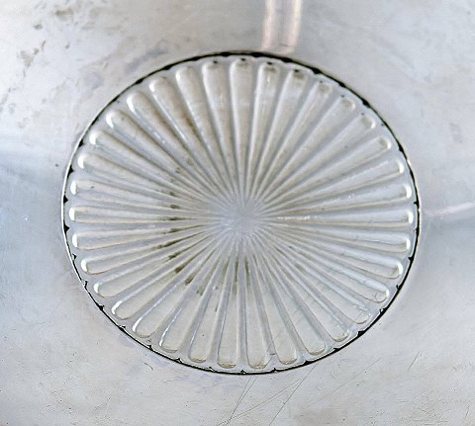 Georg Jensen. Sigvard Bernadotte (1907-2002). Modern sterling silver bowl, dessin no. 823 - 3