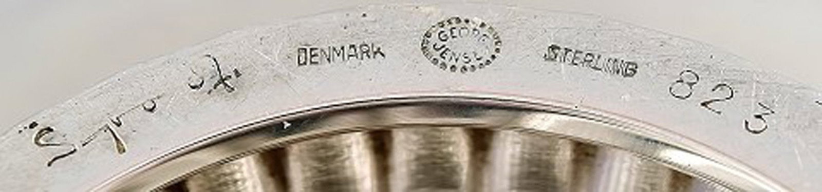 Georg Jensen. Sigvard Bernadotte (1907-2002). Modern sterling silver bowl, dessin no. 823 - 5