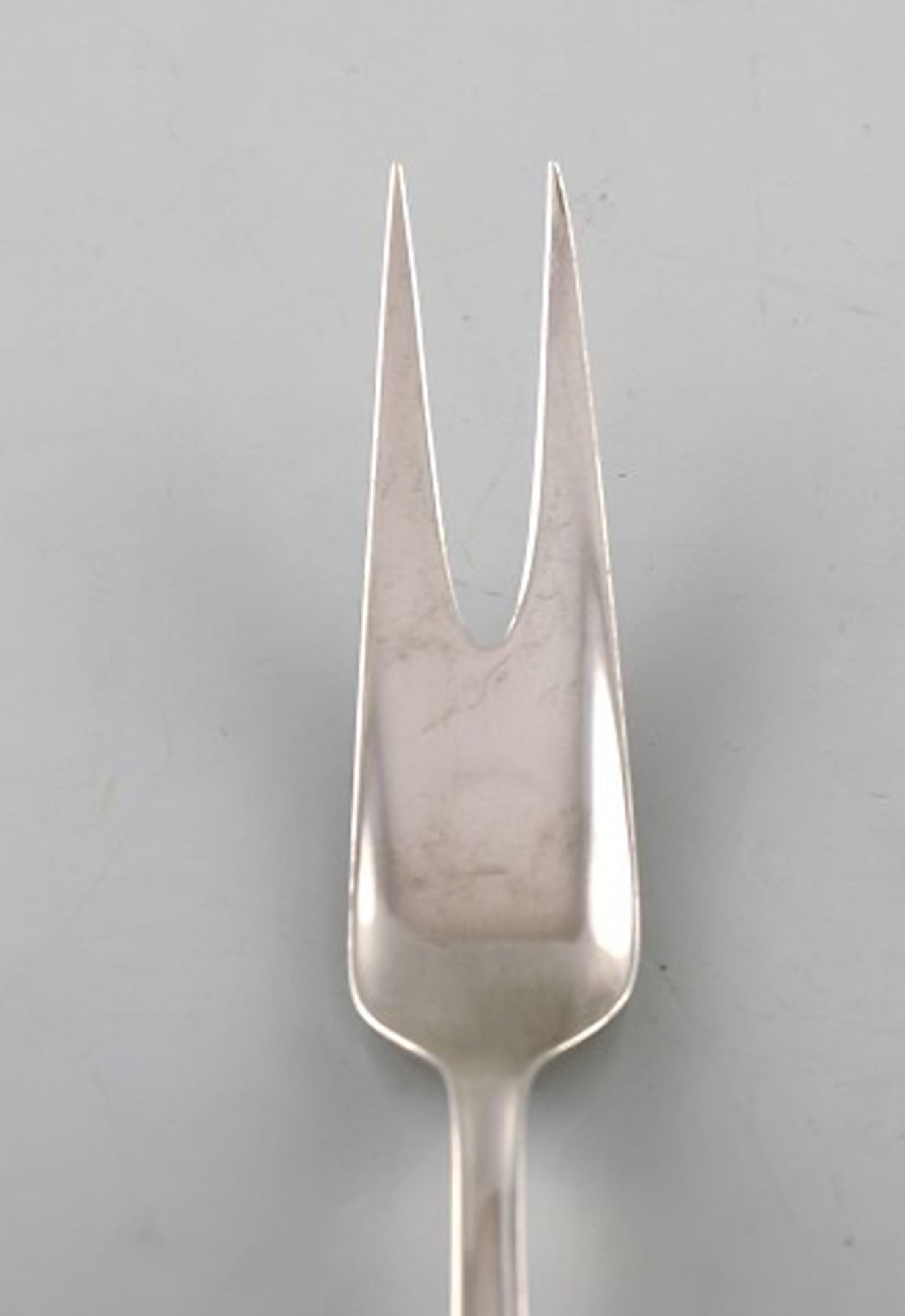 Tias Eckhoff for Georg Jensen. "Cypress" large cold meat fork in sterling silver. - 3