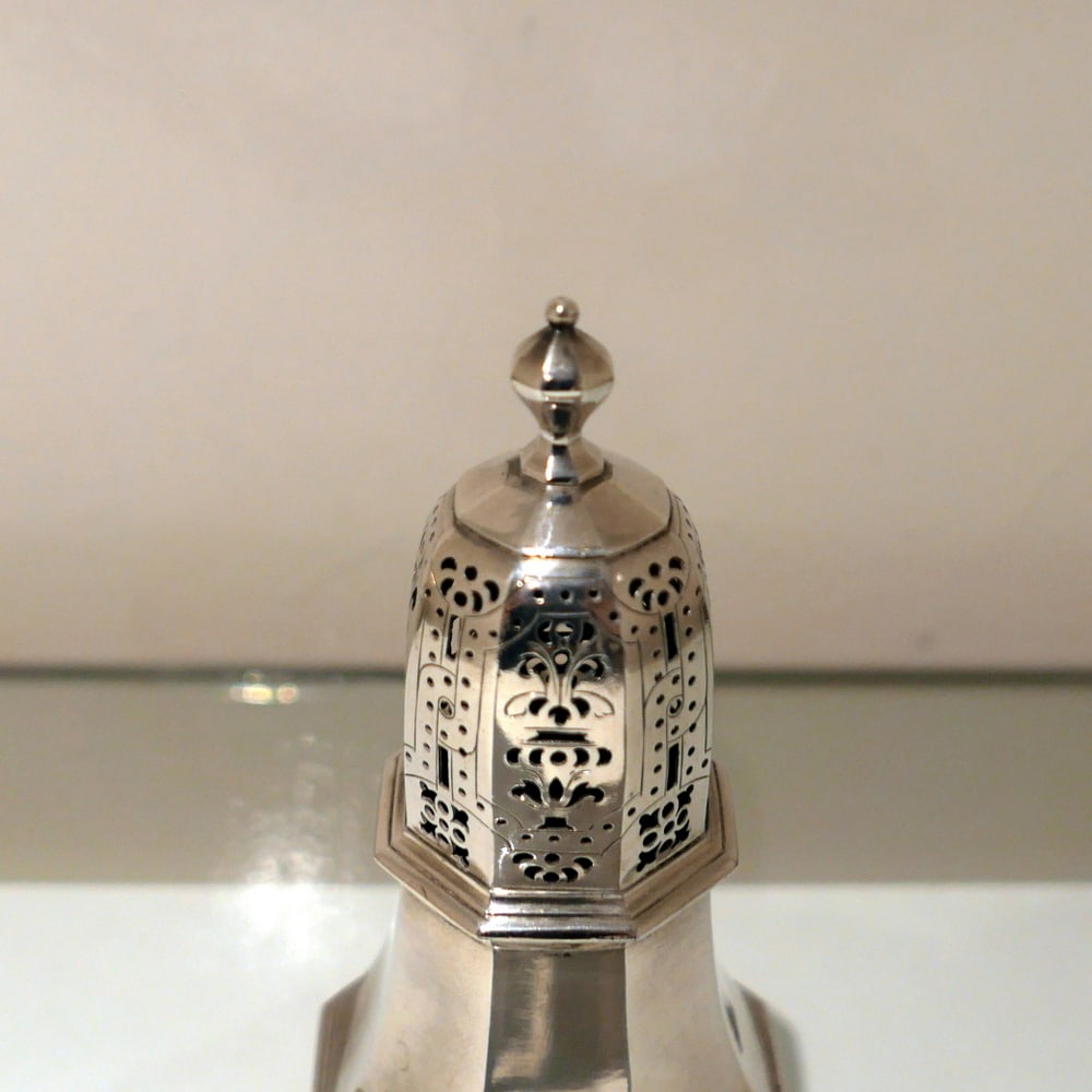 Early 18th Century Antique George I Britannia Silver Sugar Caster London 1717 Charles Adam - 4