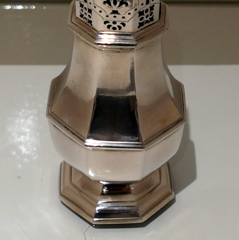 Early 18th Century Antique George I Britannia Silver Sugar Caster London 1717 Charles Adam - 6