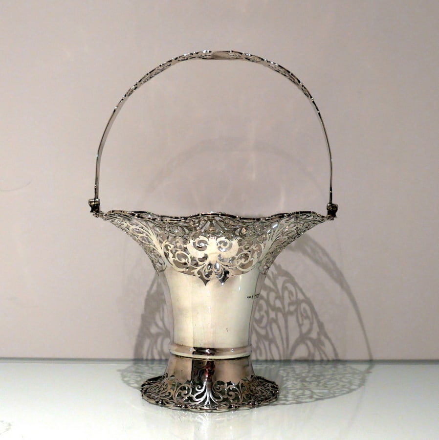 Early 20th Century Antique George V Sterling Silver Flower Basket London 1911 Henry Birks & Sons - 2