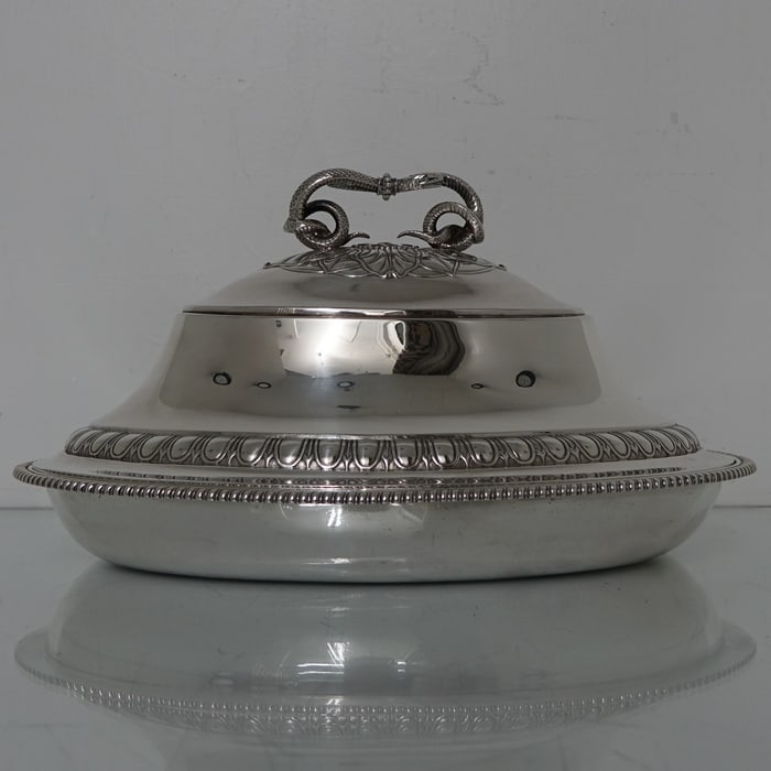 18th Century Antique Pair of George III Britannia Silver Oval Entree Dishes London 1796/7 Robert - 6