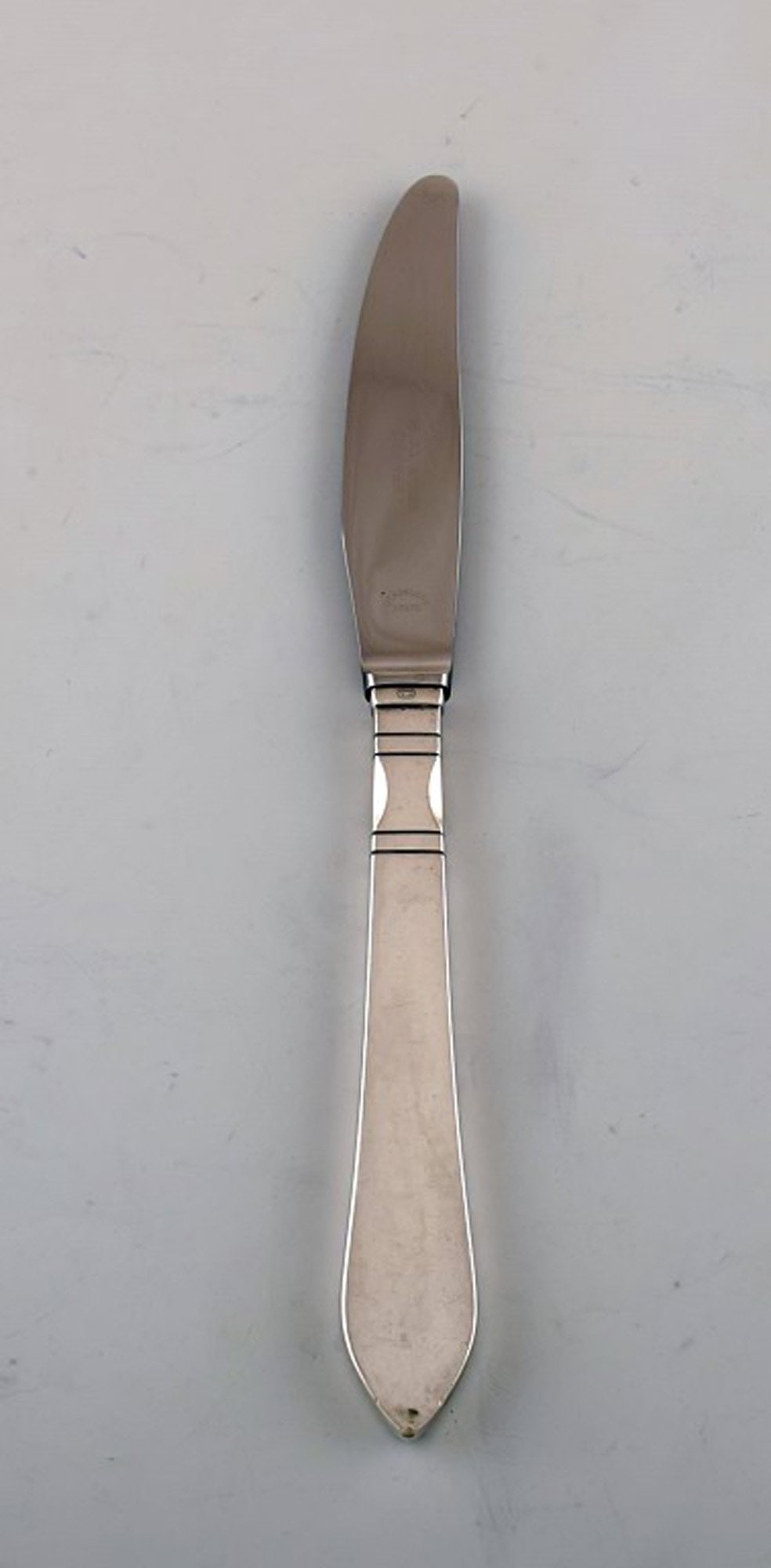 Georg Jensen Continental dinner knife in hammered sterling silver and stainless steel. 10 pieces in (1 of 4)