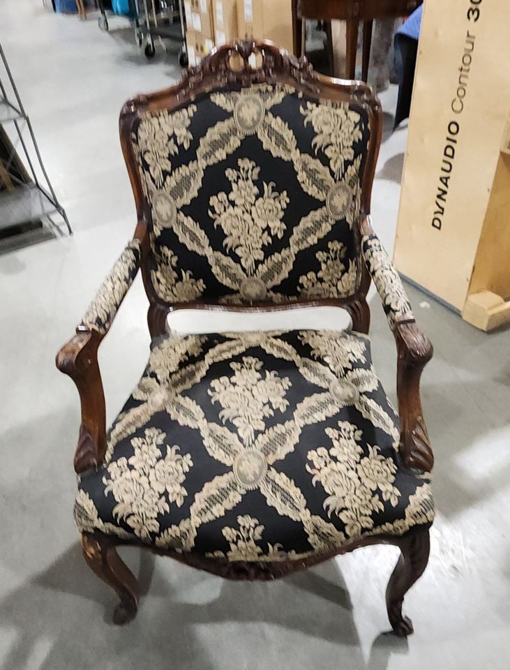 Elegant antique Louis XV style armchair w/ hand-carved ornate wood frame & distinctive upholstery. - 2