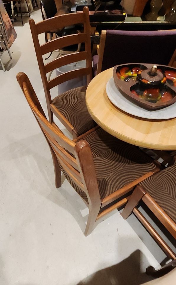 Set of 4 mid-century country style high back wood dining chairs. Perfect for Modern Farmhouse decor. - 4