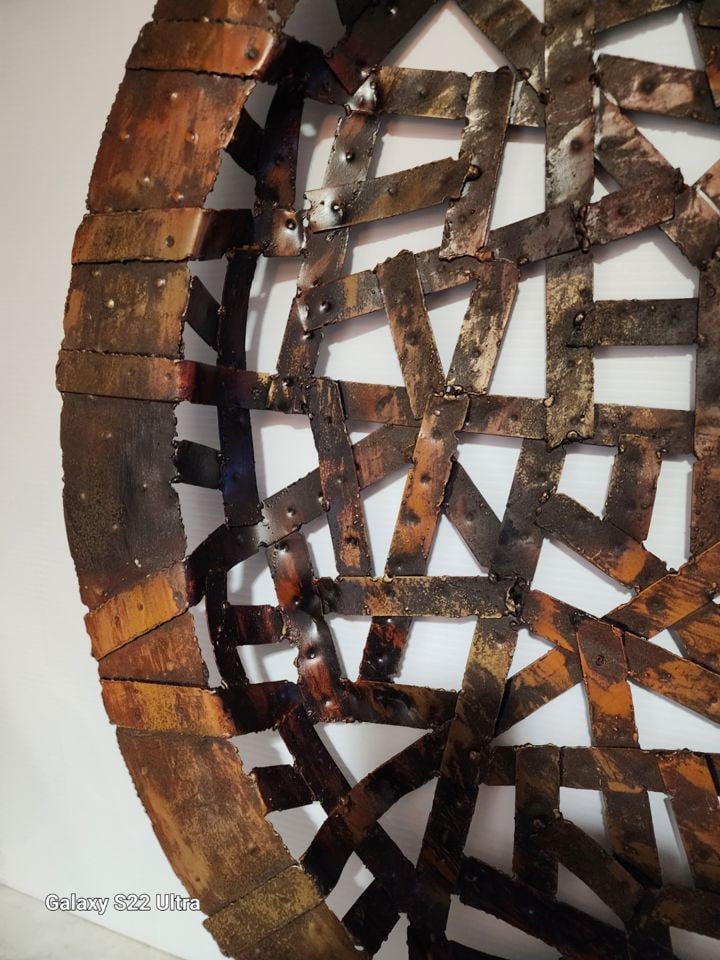 PALECEK rare large handcrafted vintage brutalist wall sculpture w/ woven metal design & rust patina. - 2