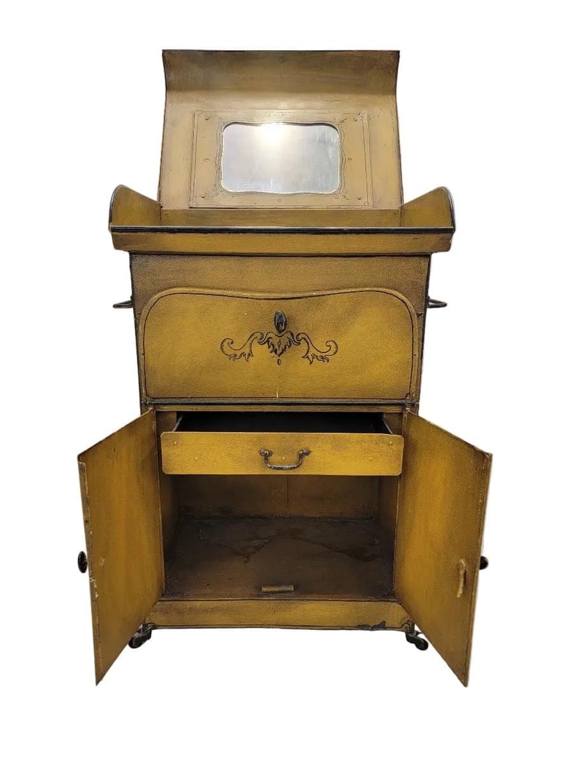 Antique Italian Yellow Metal Wash Stand - 3