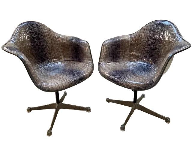 Mid Century Modern Herman Miller Swivel Bucket Chairs Newly Upholstered - Pair - 2