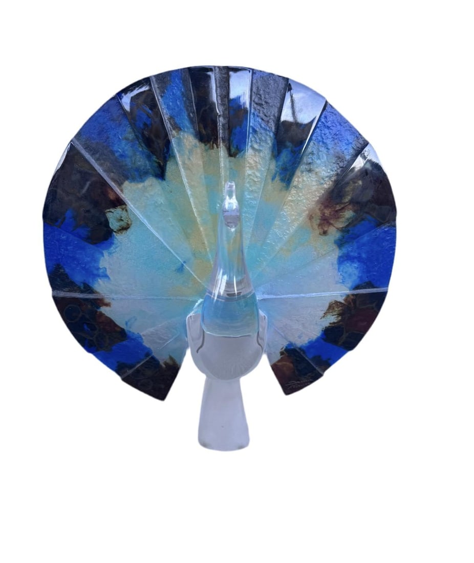 Vintage French Signed Daum Art Glass Pate de Verre Peacock Sculpture/Figurine: Title: Vintage French Signed Daum Art Glass Pate de Verre Peacock Sculpture/Figurine Description: Vintage French Signed Daum Art Glass Pate de Verre Peacock Sculpture/FigurineSigned Daum peacock