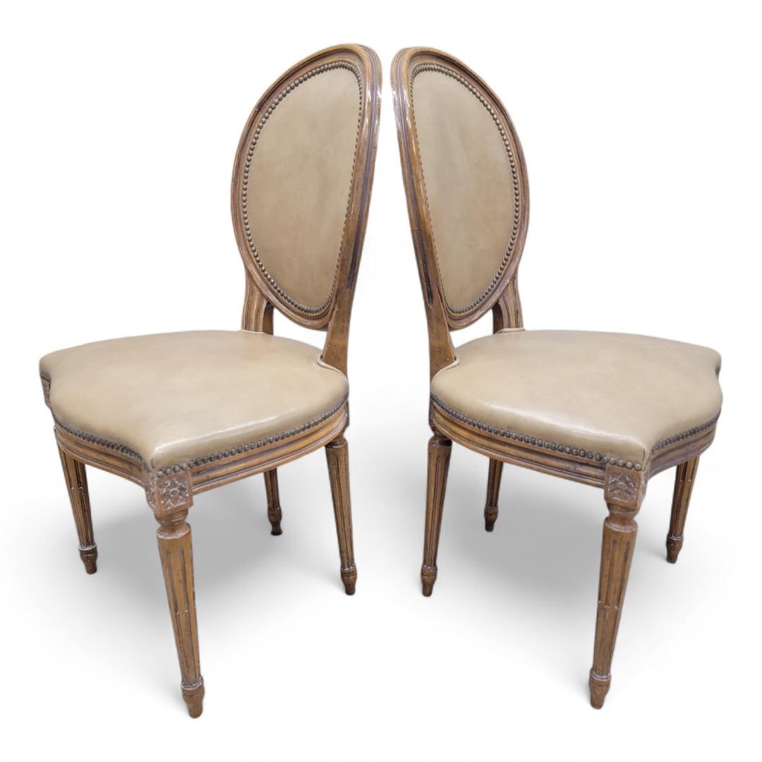 Vintage French Provincial Style Medallion Back Chairs By Baker - 4 - 2