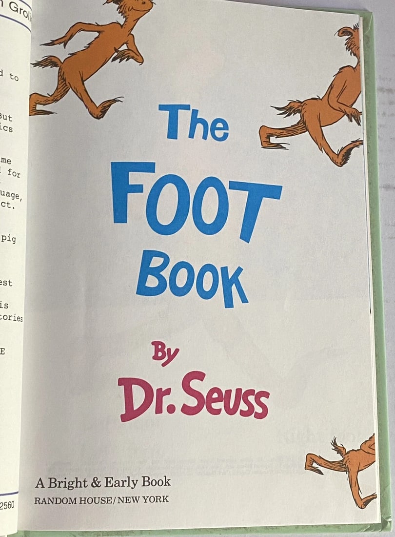 THE FOOT BOOK Dr. Seuss Grolier 1stEd Reprint 1993 Like New HC No Writing RARE - 3