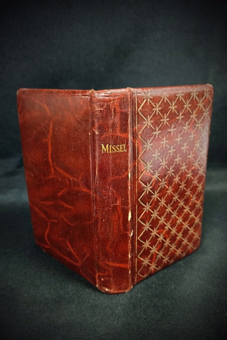 Vintage Book Sunday and Feast Day Missal - Editions Brepols - 4