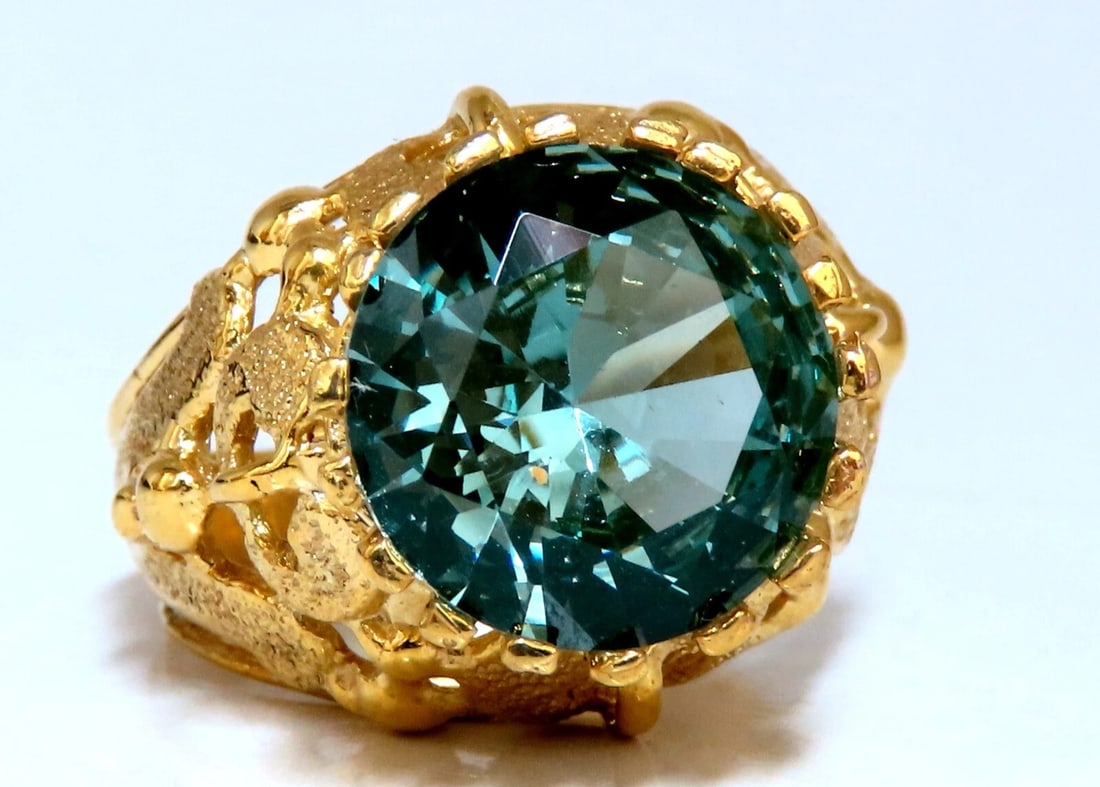 GIA Certified 6.08ct Lab Spinel Ring 14kt**: Title: GIA Certified 6.08ct Lab Spinel Ring 14kt** Description: GIA Certified: 6.08ct. Lab Created Spinel ring. Full cut brilliant Round cut Clean clarity Transparent and vibrant top Bright Mint