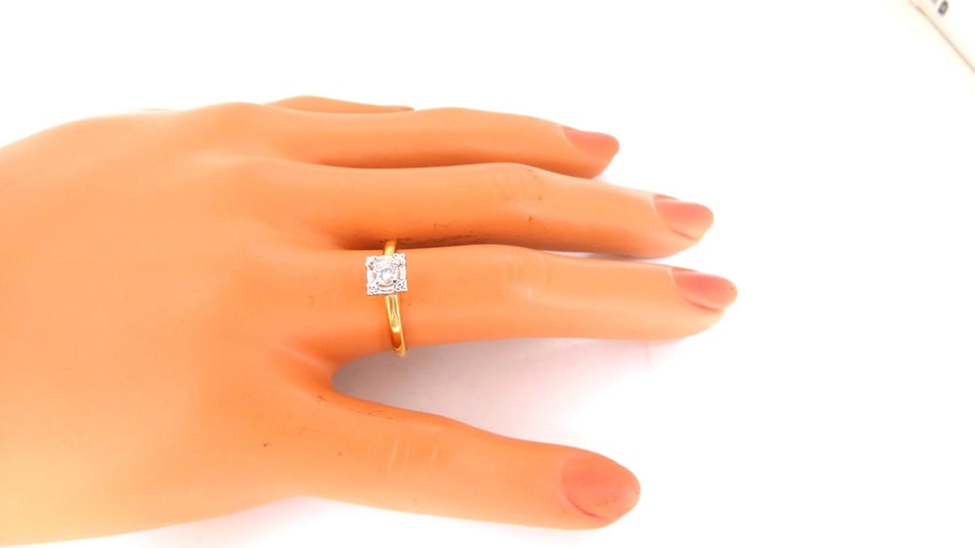 .35ct natural round diamond solitaire ring 14 karat vintage** - 2