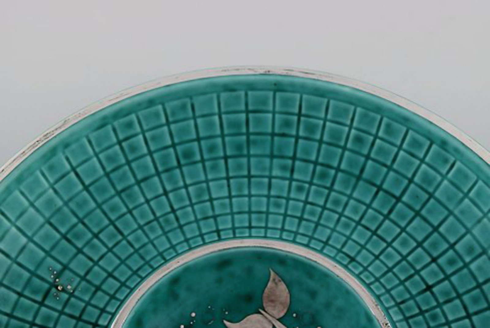 Wilhelm Kåge for Gustavsberg. Rare Argenta art deco bowl in glazed ceramics decorated with fish - 4