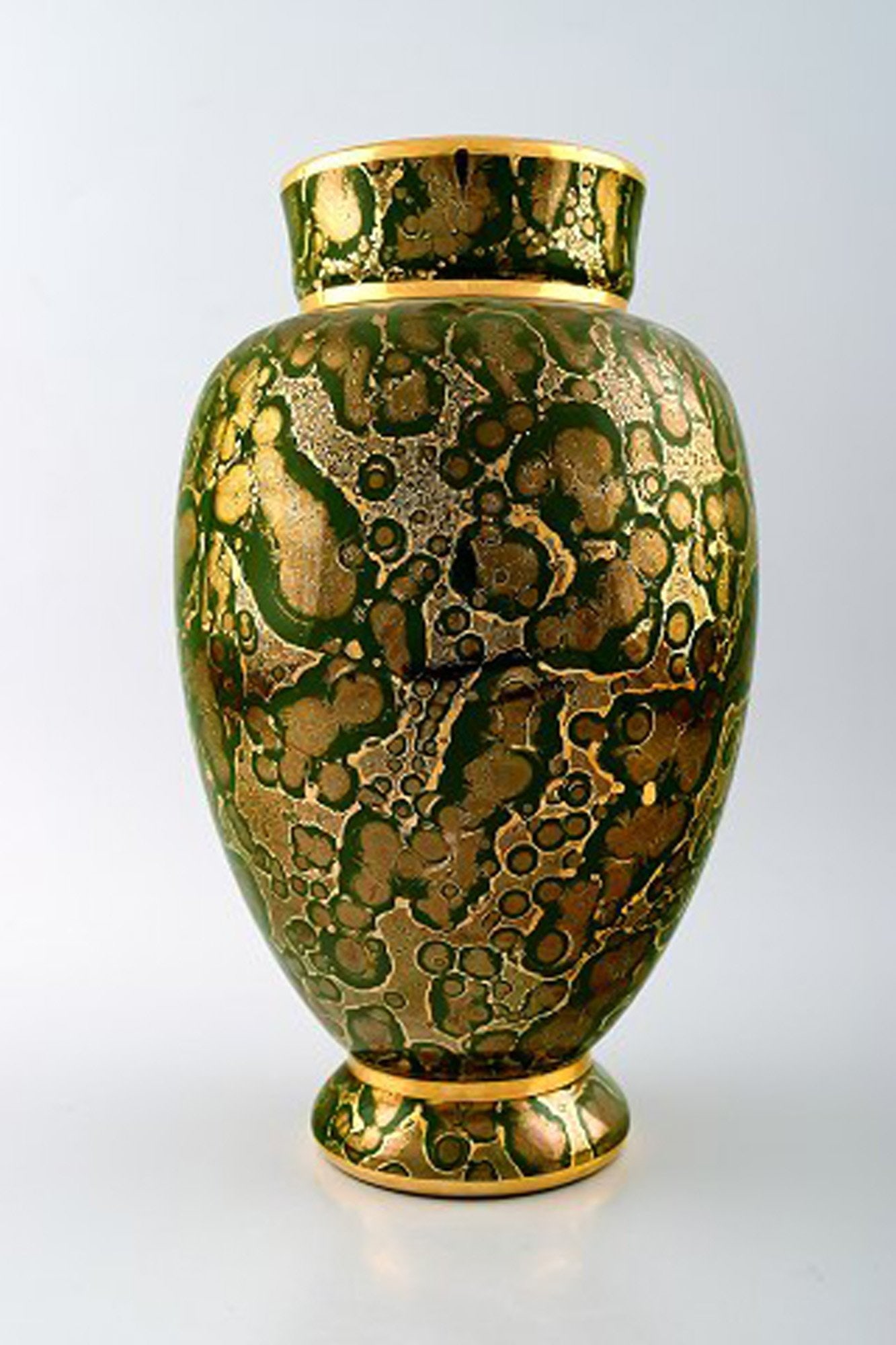 Sevres, France, a pair of Art Deco pottery vases. - 4