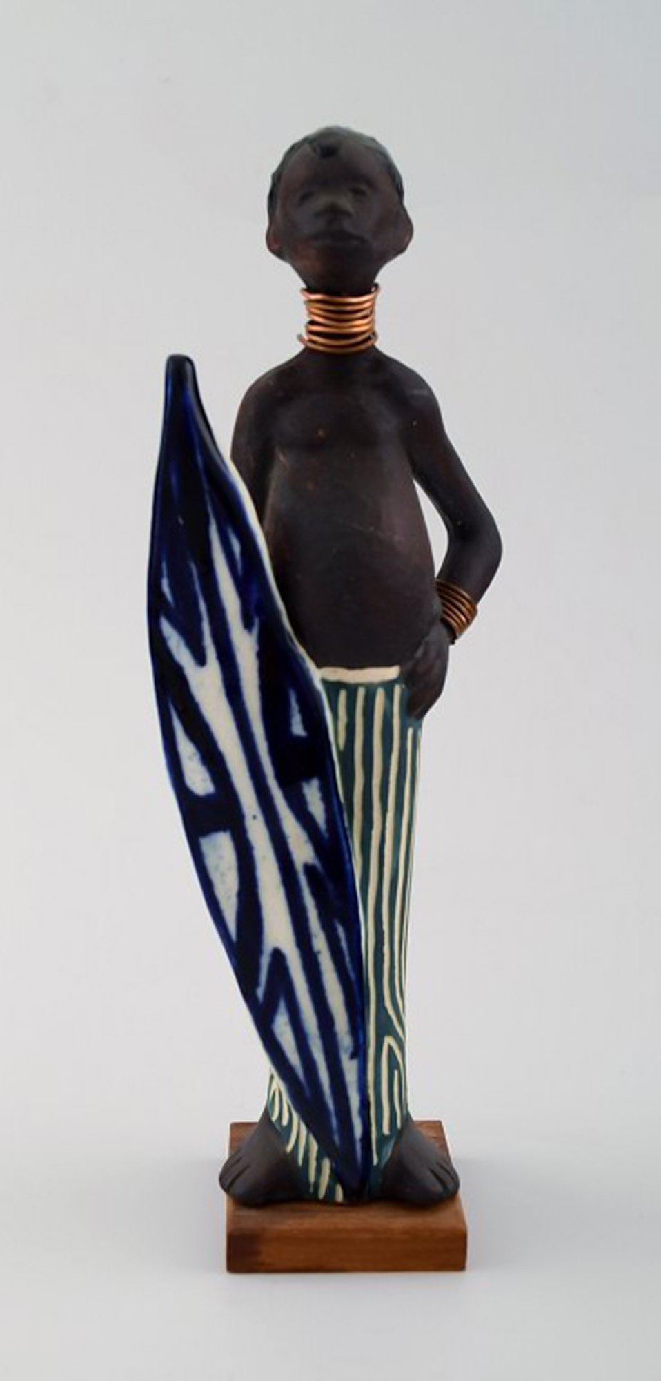 Rolf Palm, Höganäs, unique pottery figurine of chief.: Title: Rolf Palm, Höganäs, unique pottery figurine of chief. Description: Rolf Palm, Höganäs, unique pottery figurine of chief. Swedish design. Measures: 19 cm. x 5 cm. Stamped.