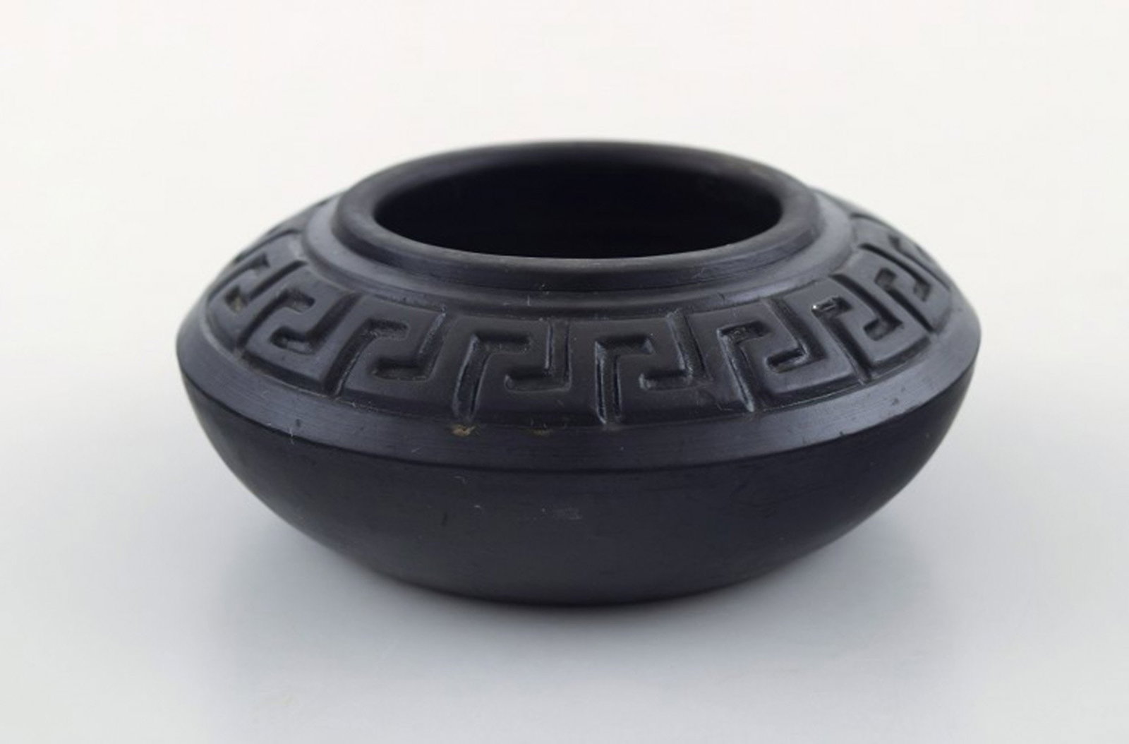 Hjorth terracotta jar.: Title: Hjorth terracotta jar. Description: Hjorth terracotta jar. Ca. 1890s. Measures: 10.5 cm x 4.5 cm. In perfect condition. Stamped. Model Number 758 Brand: Various Reserve: $70.00 